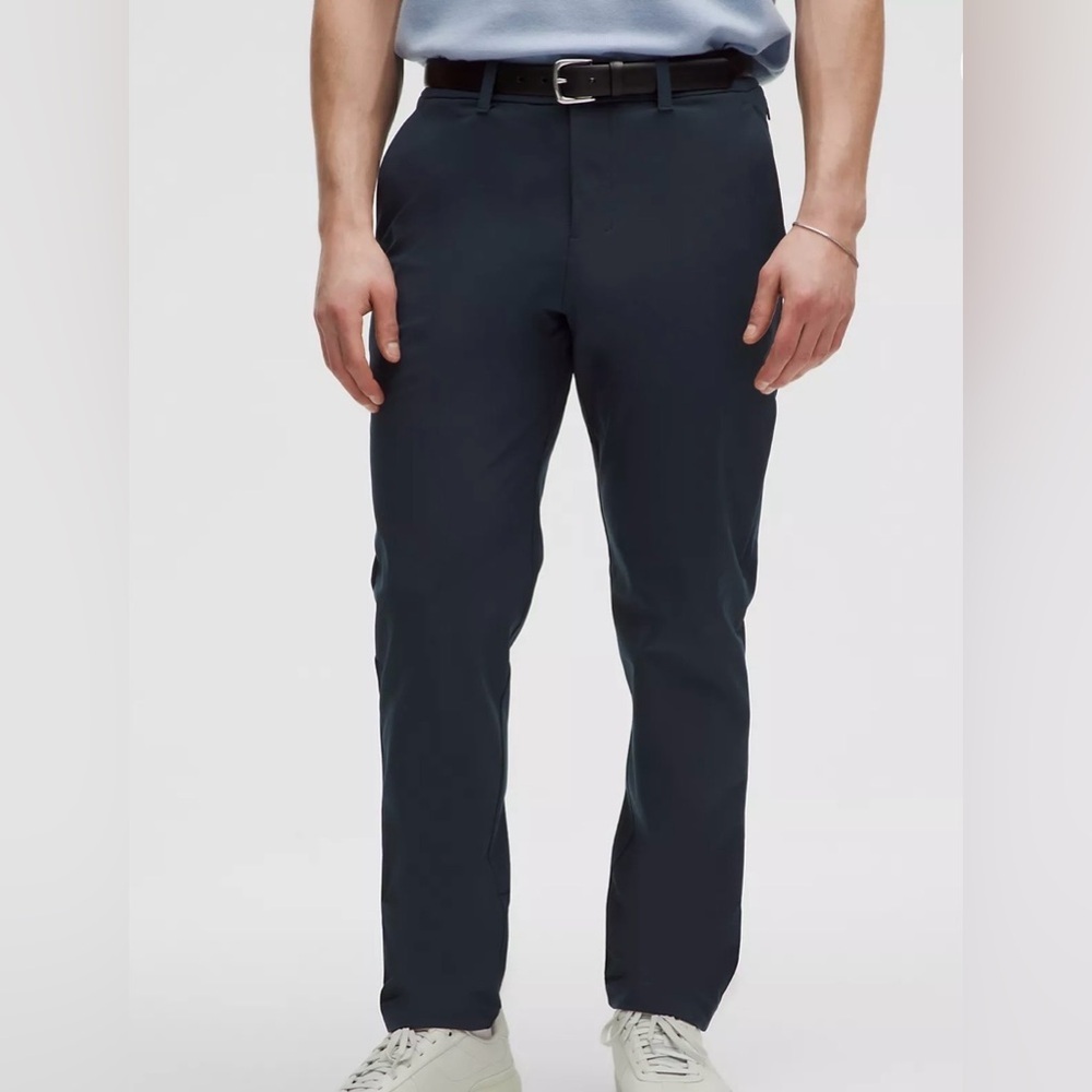 lululemon athletica Men's Slim Chinos in Dark Navy